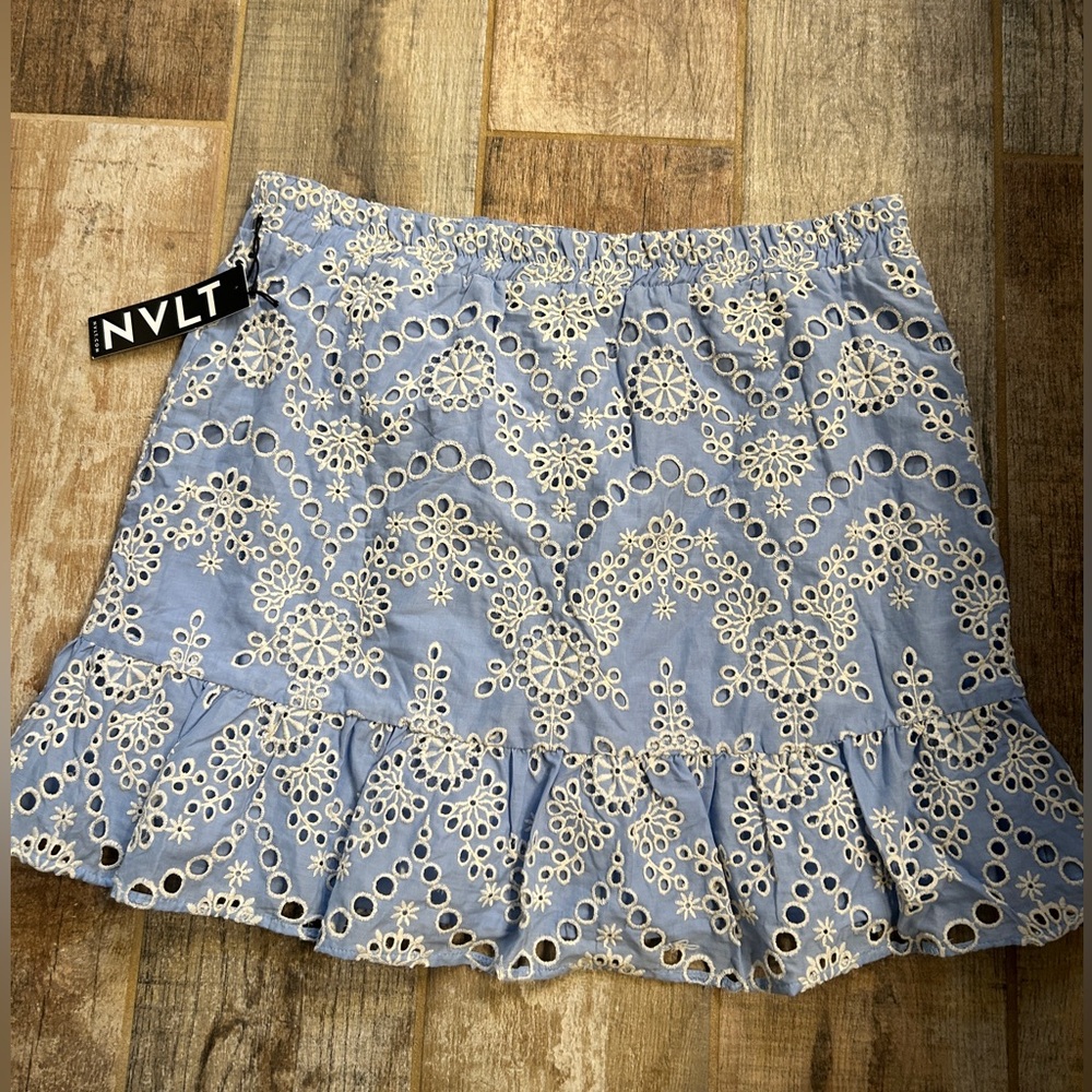 NWT NVLT Blue Eyelet Women’s Tiered Mini Skirt - Picture 8 of 10